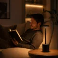 Lampara Led De Mesa Tactil Xg912 (7) Lámpara de mesa portátil para crear ambientes acogedores.